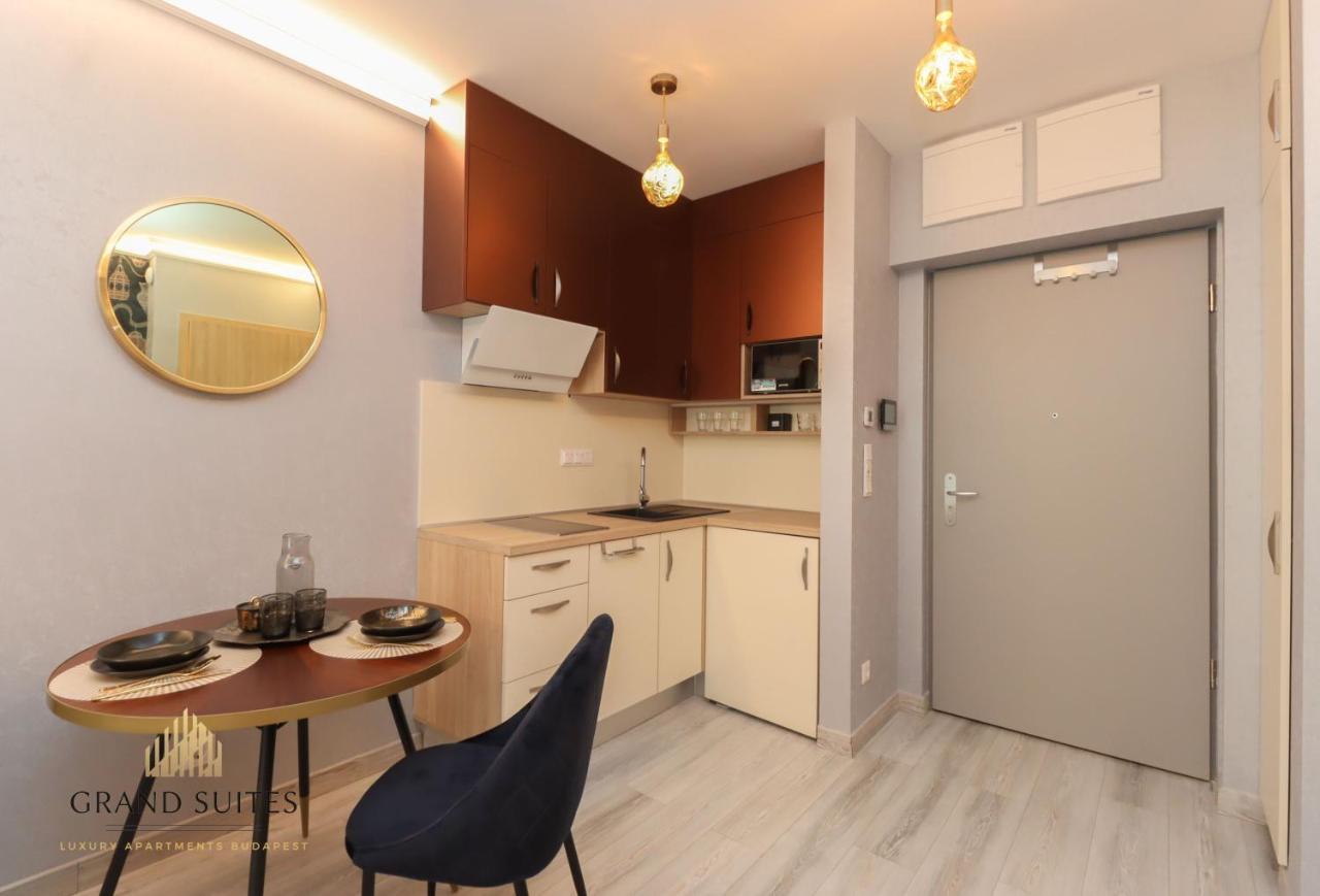 Grand Suites Central Budapest Exterior foto