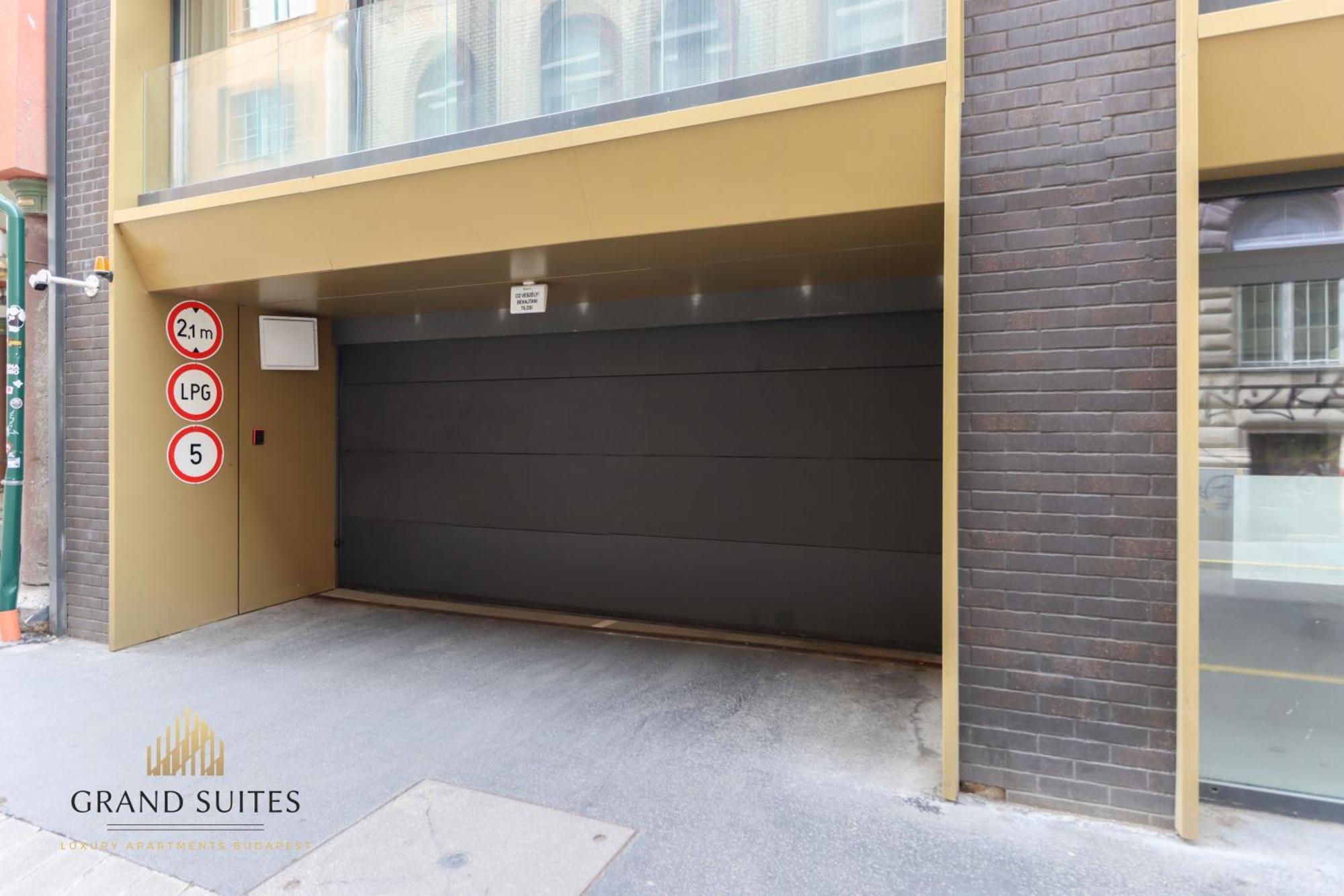 Grand Suites Central Budapest Exterior foto