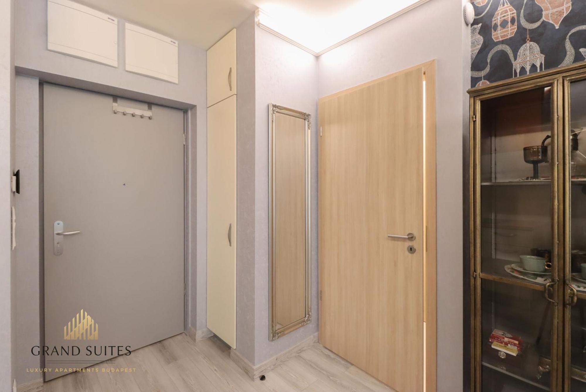 Grand Suites Central Budapest Exterior foto